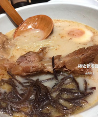 本来是冲着拉面去打卡的,最后却被炸猪排给诱惑了