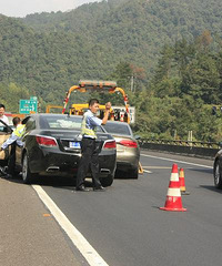 ���й��� ���쳤�ٸ���С�Ϳͳ����ͨ��