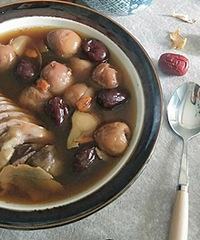 ����Ѫ���񣬲���Ƣ��