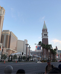 �ϰ���������������۳��绹�Ǽ��ˣ�Ϊʲô��