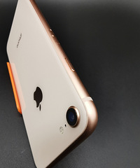 iphone 8�� 64GB���н�ɫ