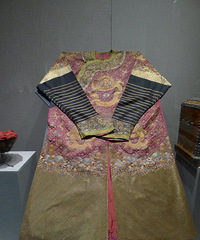 ���˽�һ���������ʷ���͵�����ݿ���