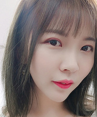 90后小美女可爱善良