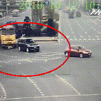 ���ˣ������ͻ������н�40�ף���Ȼ����������