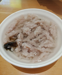 瘦肉丸蛮好吃的,这次的饼是土豆泥猪肉馅的