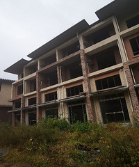 省重点工程飞龙湖1号小区停工了吗?