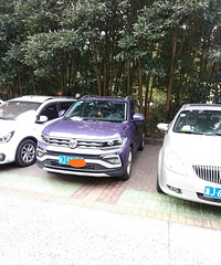 ����������ɫ���Ե��ر���ۣ��ǲ���ͦ��װ�Ƶģ�