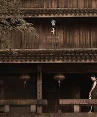 �Ͻַ���СŪ�� �����ĸ�����İ�ǽ����