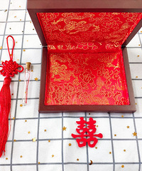 ���֤���ɺУ����ܵ�̻��飬�����ղ�����