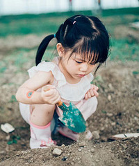 �л�Сũ�˻��ļ������һ��ȥ�ڷ�����ũ������һ������������