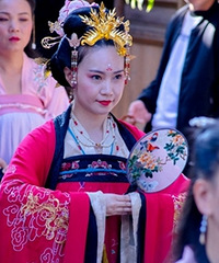 ����Ԫ���Ͼ�ͷ�����޿�������ص�