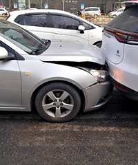 ѩ������³��ײ�ϱ��ǵ���