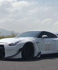 ���������ġ���ɫgtr�е�˧��