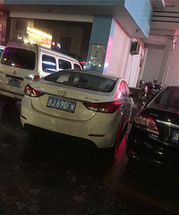 �ع�������ͣ��˾������ȫ��ס��ƿ�����µ�·