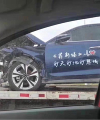 ����������˹���ĺ���׳�ͼ�л��и�С�����㷢������