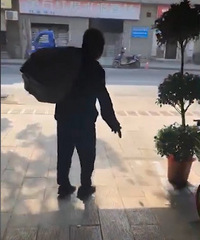 ����ϰ���ʰ�����˳��棬��������һ���������ͷ����