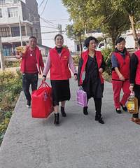 ��ůϦ���죬ǰ���������Ѽ�ͥ��չ��������ů�