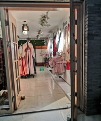 �������ġ����ִ������͵ĹŴ���װ������װ���Ǻ�������