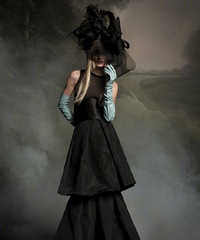 Vera Wang2020�ﶬ��ɴϵ�з������������Ұ�ɫ�ͺ�ɫ