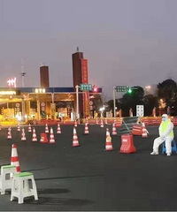 ������ǰ���������ˣ� ��һ���ţ���һ���ǣ� ����̨��