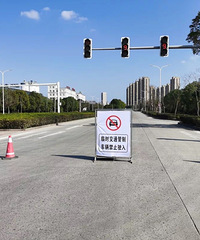 @���������ˣ�Υ��12��ͨ�濪����·����100Ԫ��3�֣�