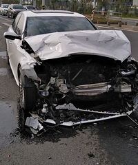 �麣һ���ӿ����������Ϳ��֣�������µ�Ů˾��ײ�ɰ��ף�