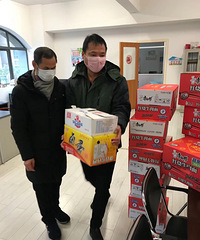 �Ϸ��ܿأ�֮����ҵ���飬ΪС��һ����ҵ��Ա�����ʺ�