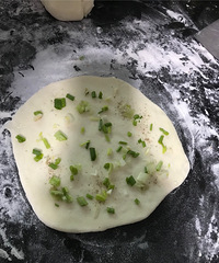 �ڸб�Ƥ�࣬�ڲ���������˴к�֥����㣬ͦ�óԵ�