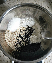 ������ա�������ɣ�����һ�°��ǰ汾�ģ��ײ������׽�