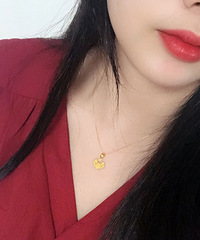 周大福的黄金吊坠一看就迷上啦!