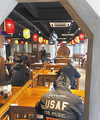 ����10�Ҳ�������������Ͳͣ��������ƿ����������Ͳ�