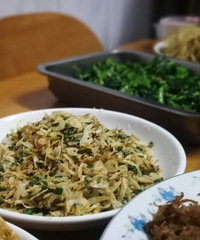 ����̧ͷ����ʳ��Ͳ