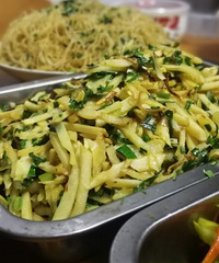 ����̧ͷ����ʳ��Ͳ