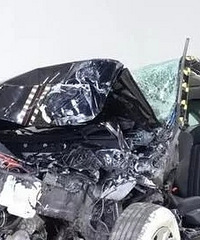 ��ϵ��Ƥ�������ڳ����أ���������ײ����