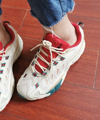 ������Fila������ɫ�ϵ�Ь��̫�ÿ��ˣ��Ͻ�Ҳ�����