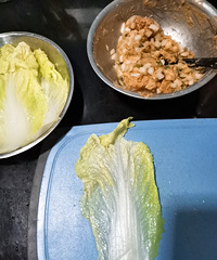 白菜肉卷,蔬菜包着肉,味道挺鲜美!