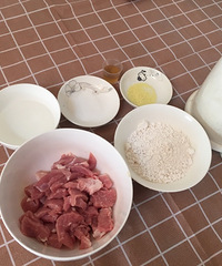 瘦肉丸想到如此简单,成功让女边吃边夸妈妈做的真好