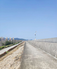 温岭东海塘的风车与潮水
