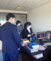 ���£�����¥��������һȺ��ɨ¥���ˡ�