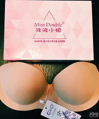 穿婚纱到底要搭配什么样的内衣?分享3款用过的nubra,有真人秀
