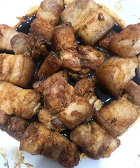 黄花菜烧肉,红烧肉家常做法