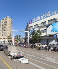 【汽车街拍】无孔不入的非机动车