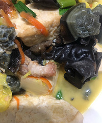 Ƥ���ĳ�ζ���ϰ�ˮ�󶹸����̻�ζ���ںϳ�����һ����ζ