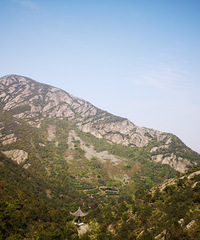 �ٺ����ž��㣬���˲��࣬��ɽʯͦ�࣬ͦ�ÿ���