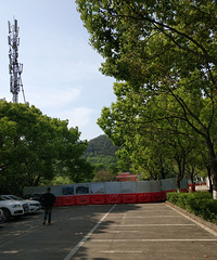 �������ġ�����ɽ��԰�Աߵ�·����