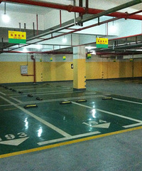 ���۸��᡿��Ҿ�����λ���⳵λ�ĸ������㣿