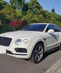 【汽车街拍】宾利添越suv?