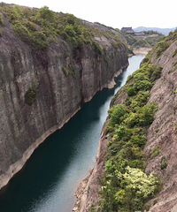 �����뷽ɽ�����ڸպ���ӳɽ�쿪�ŵ�ʱ��̫����