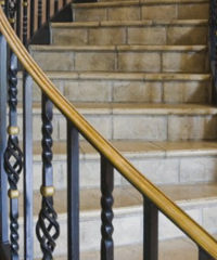 ������¥���ô���ʯ̤�壬һ¥��ľ��̤�壬��ʲô�߽��ߺã�