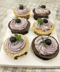 ��ݮ������ֽ�����⣬�����������ݮ�����򷢳�����ɫ����ò����